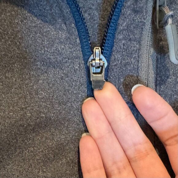 Lululemon Men’s Jacket Medium Navy Gray Full Zip Reflective Running Training - Picture 3 of 8